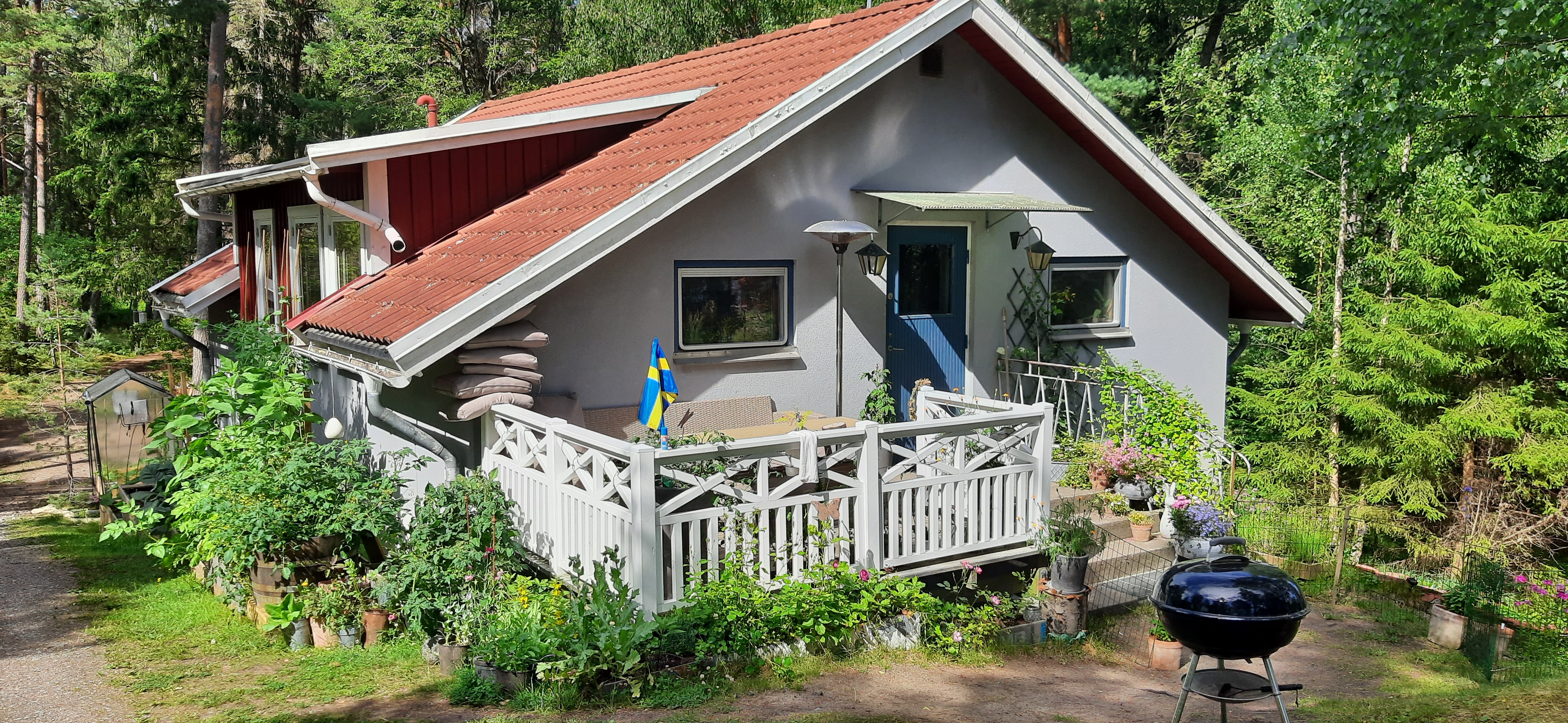 Stuga i Trosa skärgård mitt i naturen uthyres